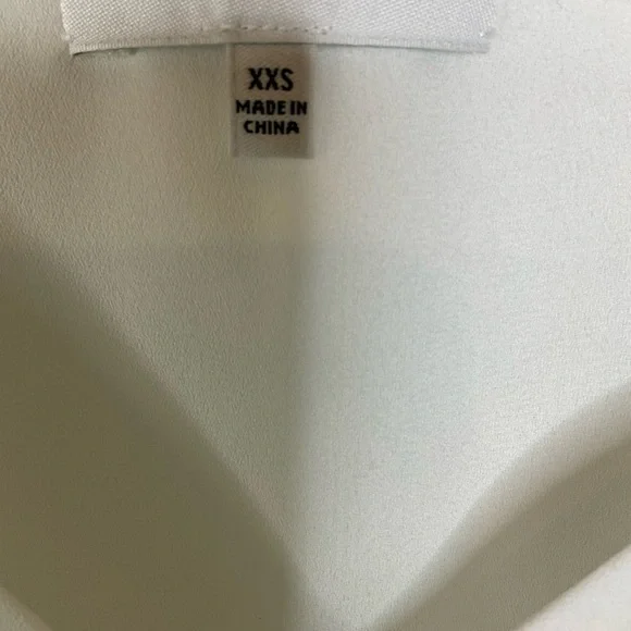 Babaton‎ White Loose Fit V Neck Tank Top Size XXS - Picture 5 of 7